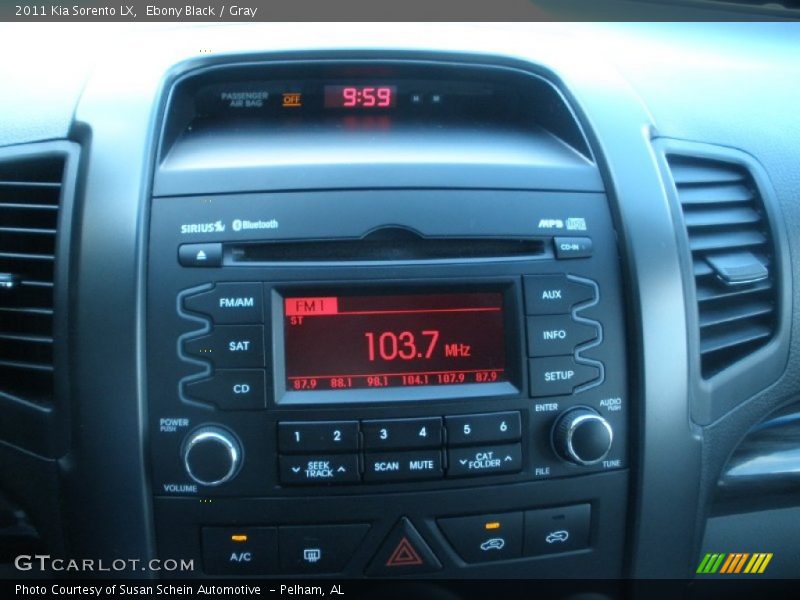 Ebony Black / Gray 2011 Kia Sorento LX