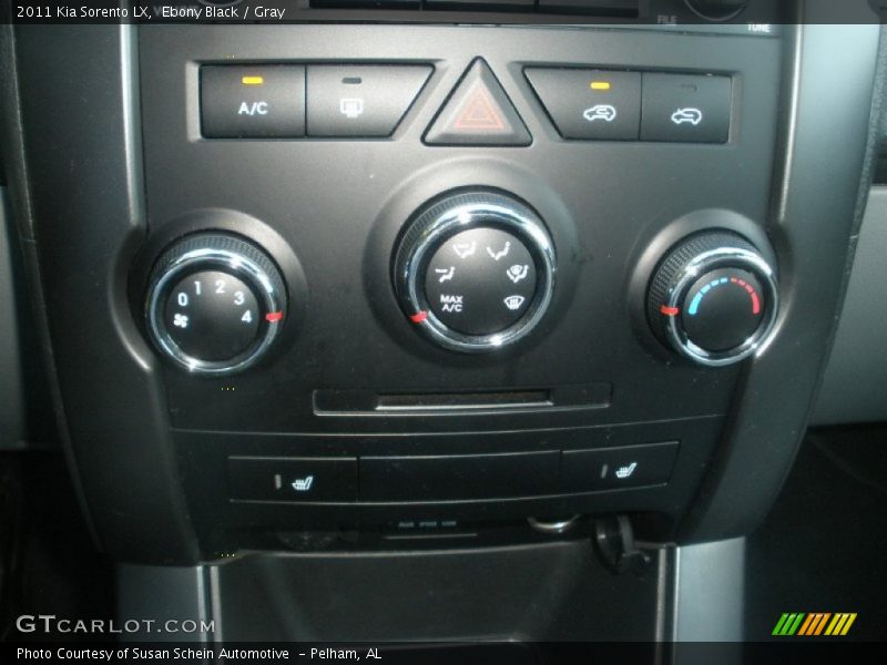 Ebony Black / Gray 2011 Kia Sorento LX