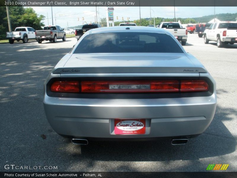 Bright Silver Metallic / Dark Slate Gray 2010 Dodge Challenger R/T Classic