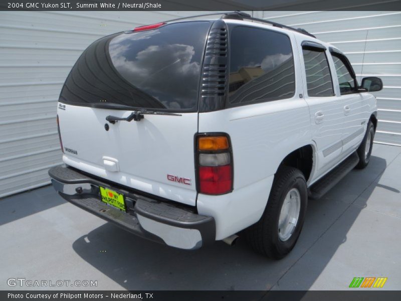 Summit White / Neutral/Shale 2004 GMC Yukon SLT