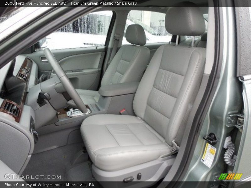 Front Seat of 2006 Five Hundred SEL AWD