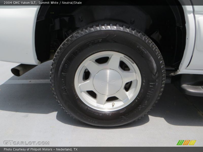 Summit White / Neutral/Shale 2004 GMC Yukon SLT