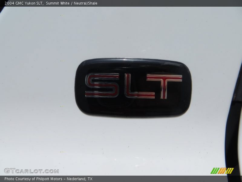 Summit White / Neutral/Shale 2004 GMC Yukon SLT