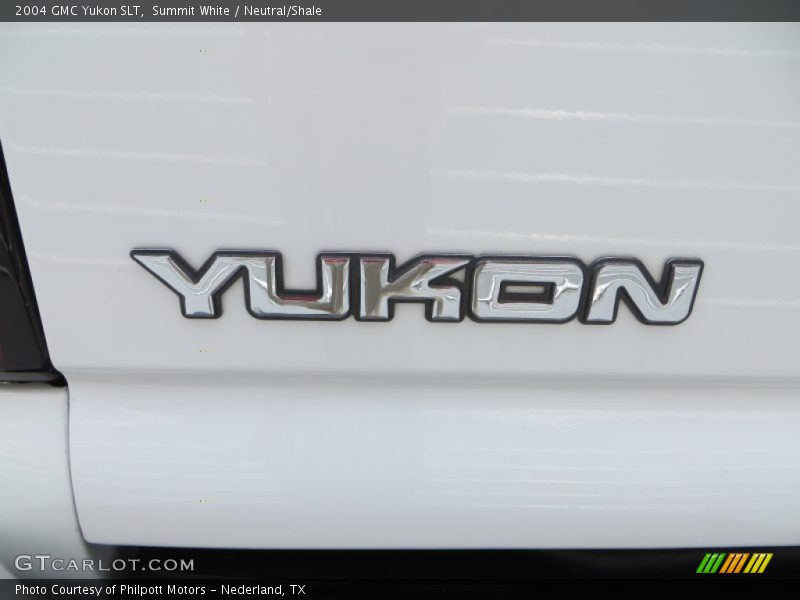 Summit White / Neutral/Shale 2004 GMC Yukon SLT