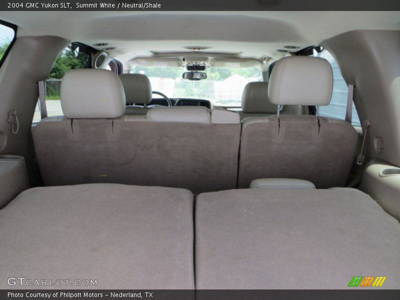 Summit White / Neutral/Shale 2004 GMC Yukon SLT
