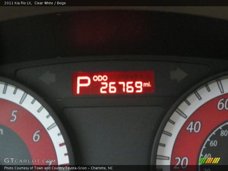 Clear White / Beige 2011 Kia Rio LX