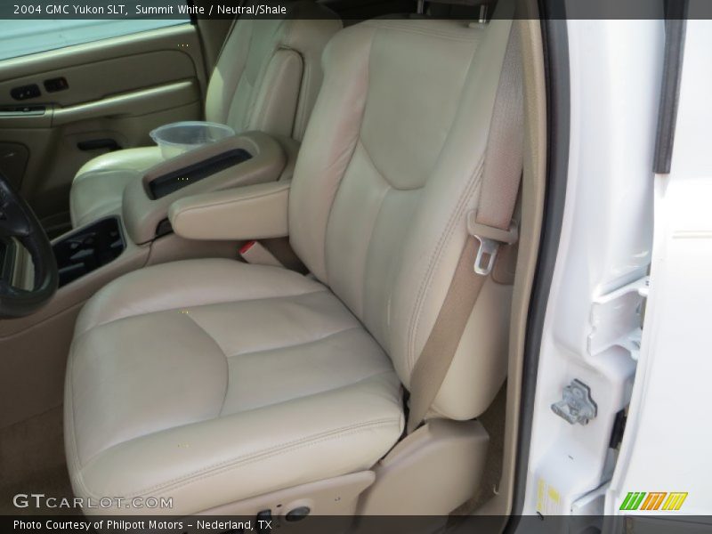 Summit White / Neutral/Shale 2004 GMC Yukon SLT