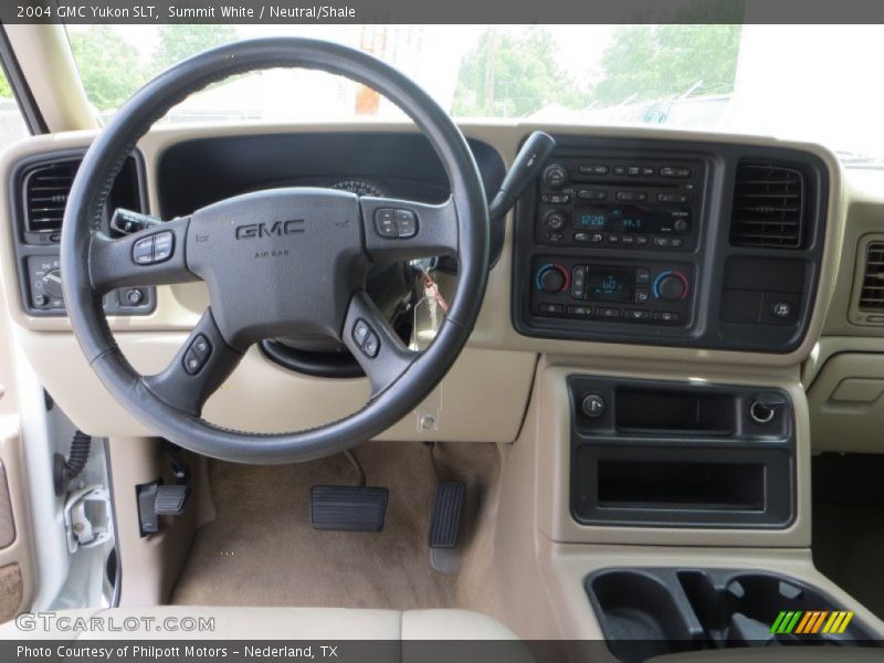 Summit White / Neutral/Shale 2004 GMC Yukon SLT