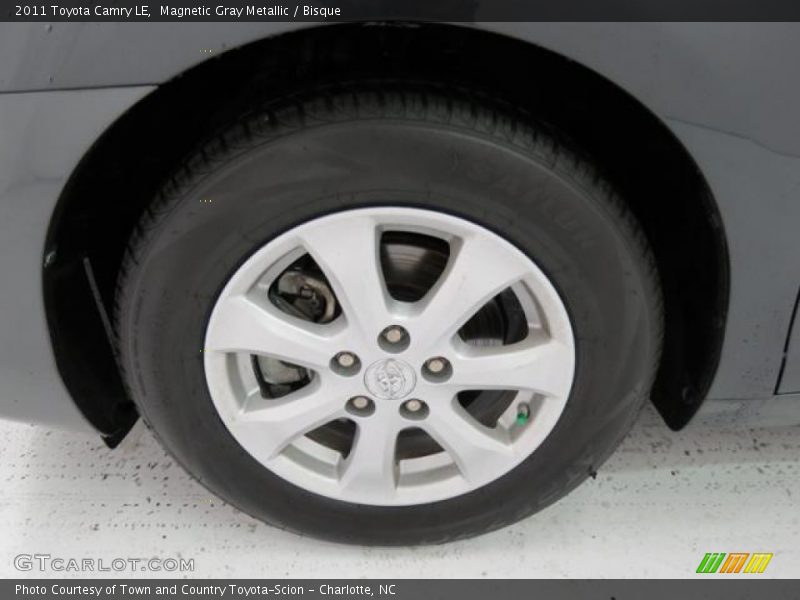 Magnetic Gray Metallic / Bisque 2011 Toyota Camry LE