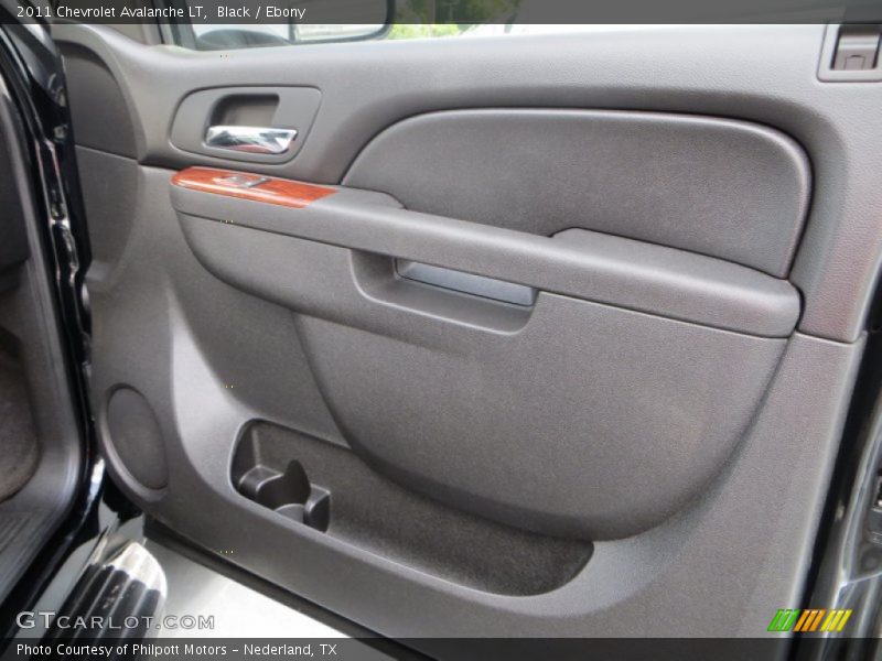Black / Ebony 2011 Chevrolet Avalanche LT