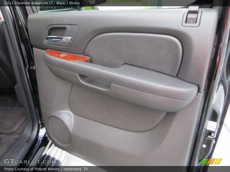 Black / Ebony 2011 Chevrolet Avalanche LT