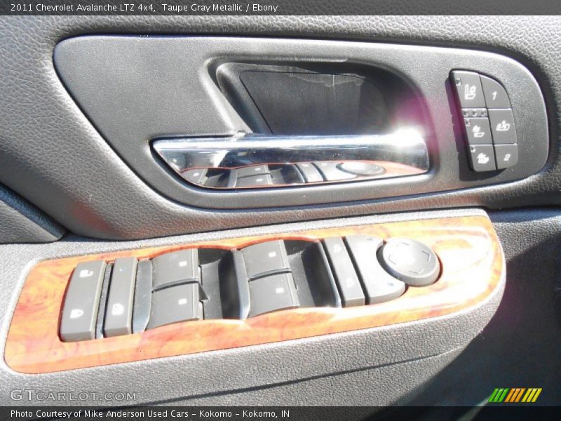 Taupe Gray Metallic / Ebony 2011 Chevrolet Avalanche LTZ 4x4