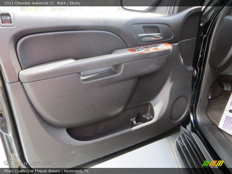 Black / Ebony 2011 Chevrolet Avalanche LT