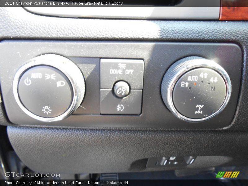 Taupe Gray Metallic / Ebony 2011 Chevrolet Avalanche LTZ 4x4