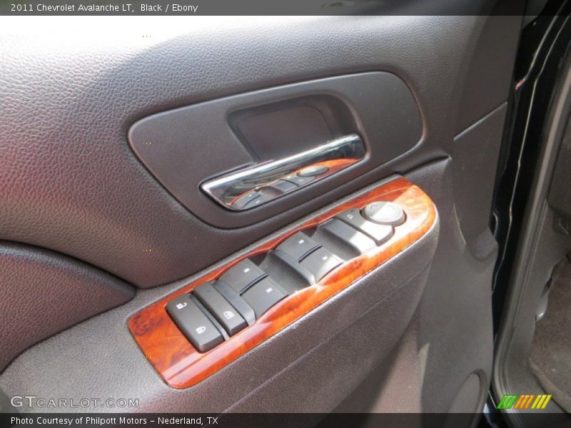 Black / Ebony 2011 Chevrolet Avalanche LT