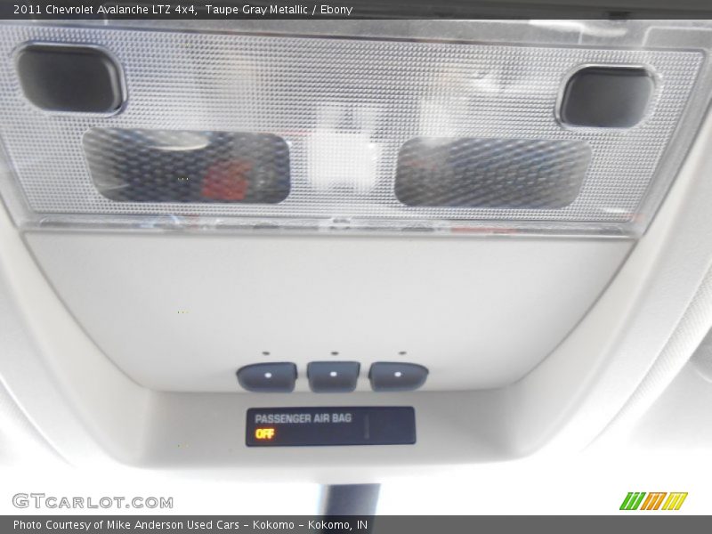Taupe Gray Metallic / Ebony 2011 Chevrolet Avalanche LTZ 4x4