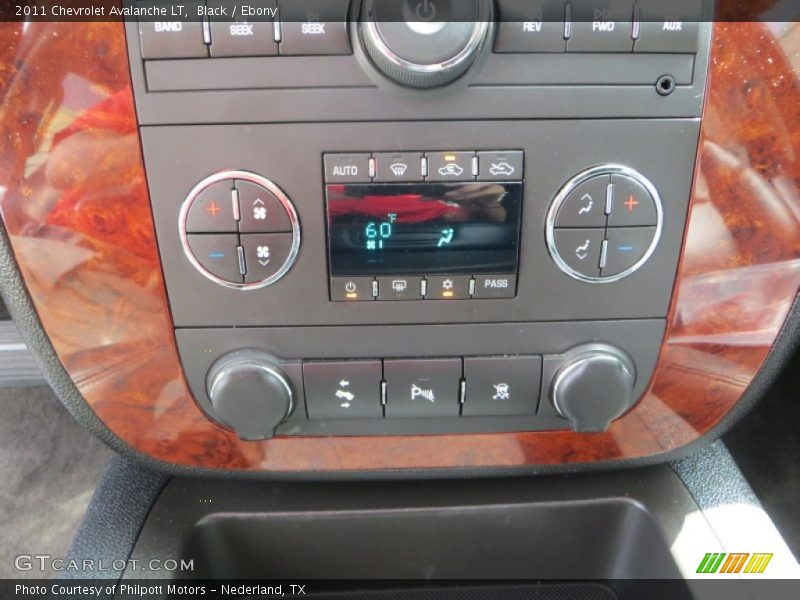 Black / Ebony 2011 Chevrolet Avalanche LT