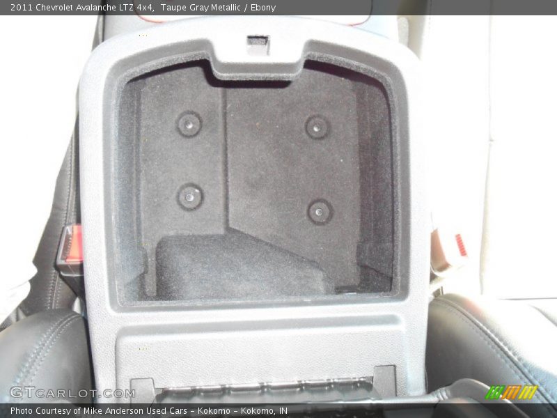 Taupe Gray Metallic / Ebony 2011 Chevrolet Avalanche LTZ 4x4