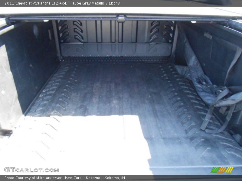 Taupe Gray Metallic / Ebony 2011 Chevrolet Avalanche LTZ 4x4