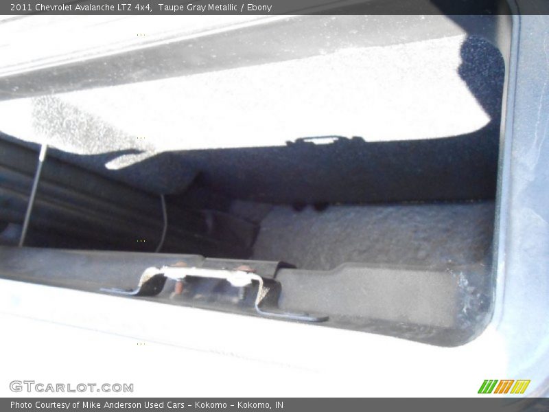 Taupe Gray Metallic / Ebony 2011 Chevrolet Avalanche LTZ 4x4