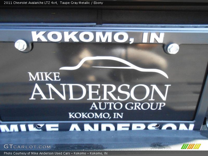 Taupe Gray Metallic / Ebony 2011 Chevrolet Avalanche LTZ 4x4
