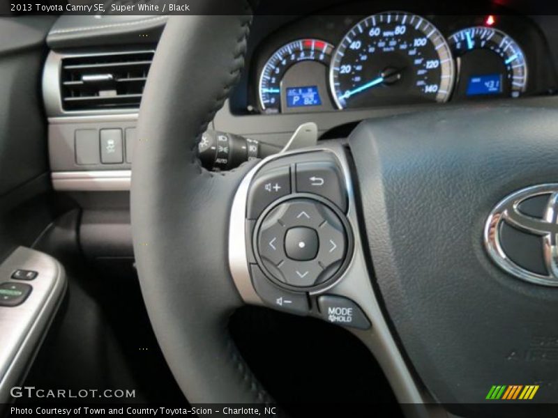 Super White / Black 2013 Toyota Camry SE