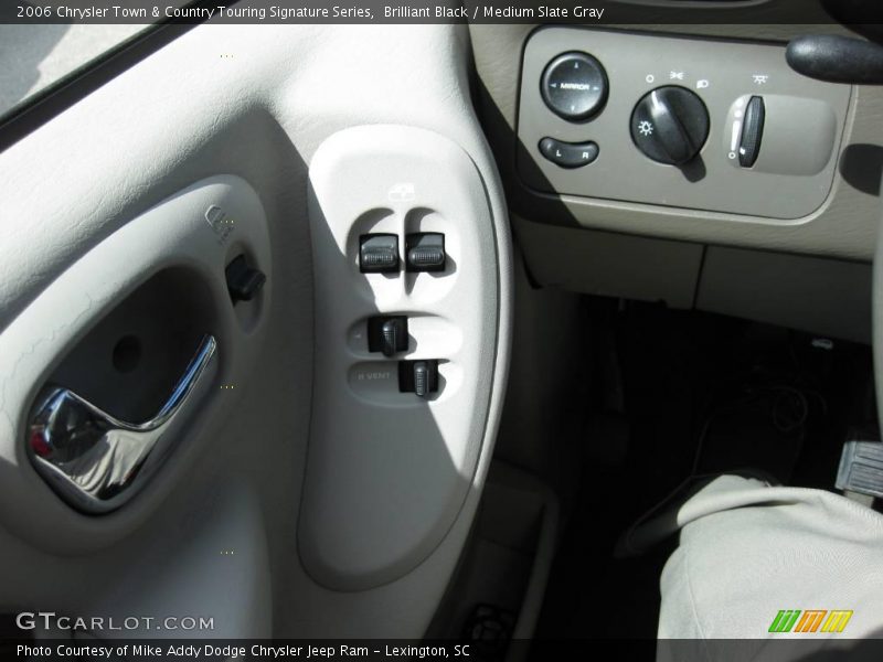 Brilliant Black / Medium Slate Gray 2006 Chrysler Town & Country Touring Signature Series