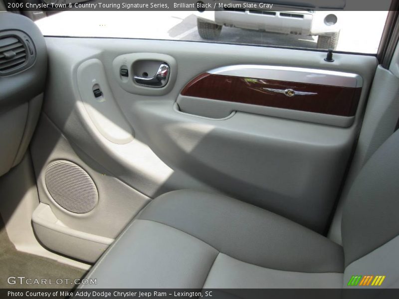 Brilliant Black / Medium Slate Gray 2006 Chrysler Town & Country Touring Signature Series