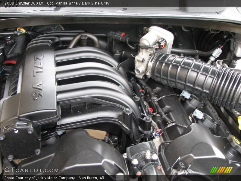 Cool Vanilla White / Dark Slate Gray 2008 Chrysler 300 LX