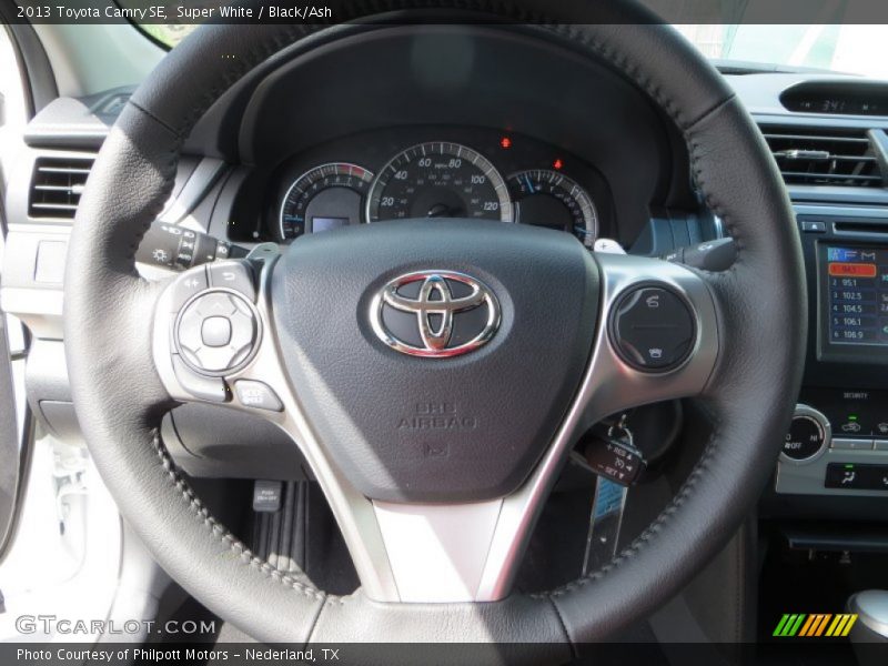 Super White / Black/Ash 2013 Toyota Camry SE