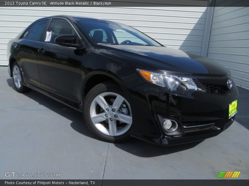 Attitude Black Metallic / Black/Ash 2013 Toyota Camry SE