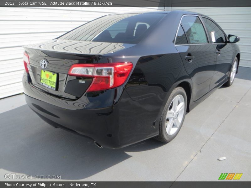 Attitude Black Metallic / Black/Ash 2013 Toyota Camry SE