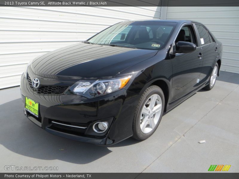 Attitude Black Metallic / Black/Ash 2013 Toyota Camry SE