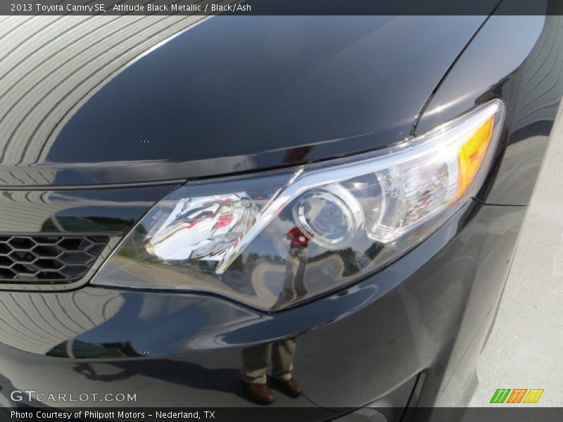 Attitude Black Metallic / Black/Ash 2013 Toyota Camry SE