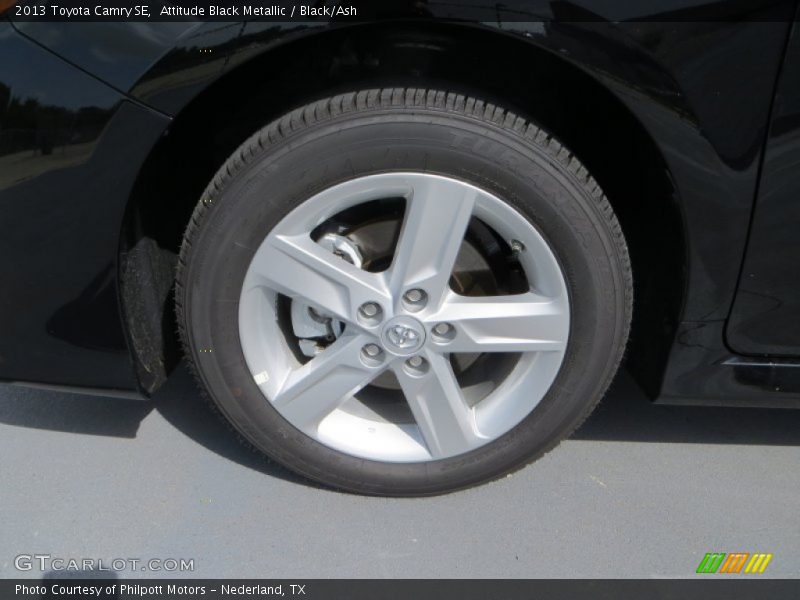 Attitude Black Metallic / Black/Ash 2013 Toyota Camry SE