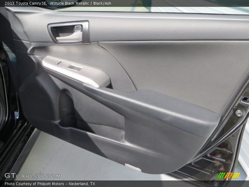 Attitude Black Metallic / Black/Ash 2013 Toyota Camry SE