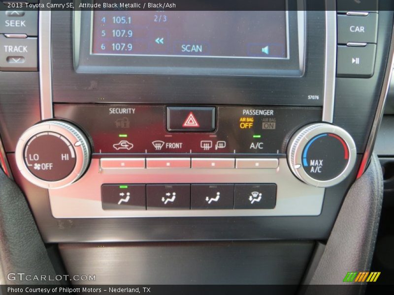 Attitude Black Metallic / Black/Ash 2013 Toyota Camry SE