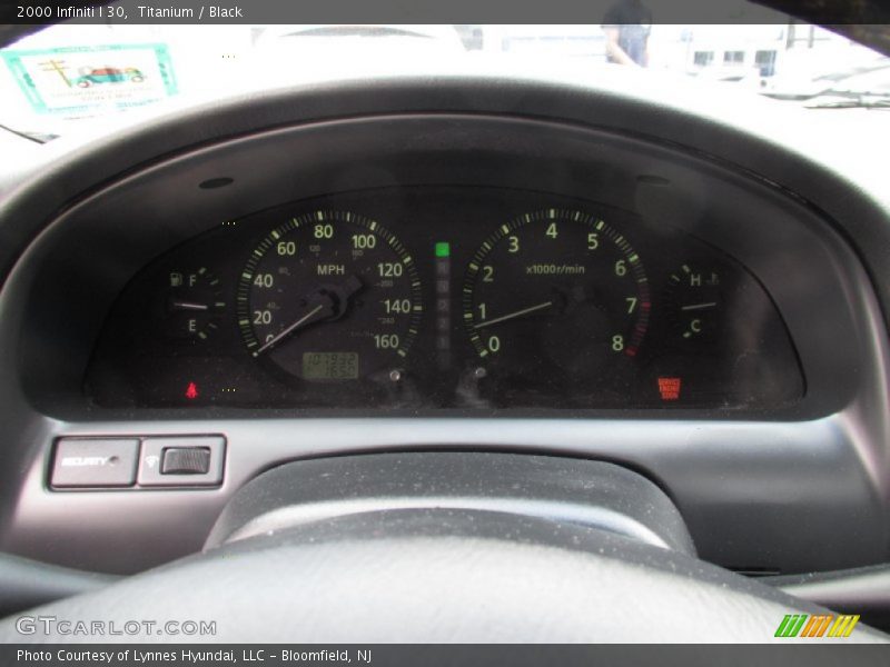 Titanium / Black 2000 Infiniti I 30