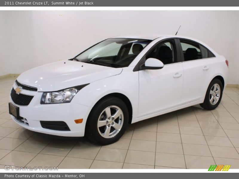 Summit White / Jet Black 2011 Chevrolet Cruze LT