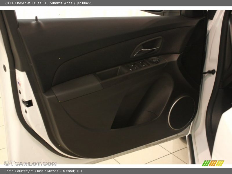 Summit White / Jet Black 2011 Chevrolet Cruze LT