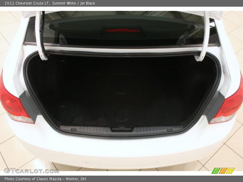 Summit White / Jet Black 2011 Chevrolet Cruze LT