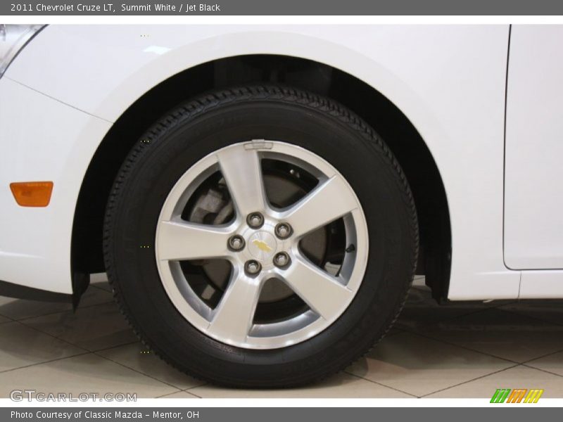 Summit White / Jet Black 2011 Chevrolet Cruze LT