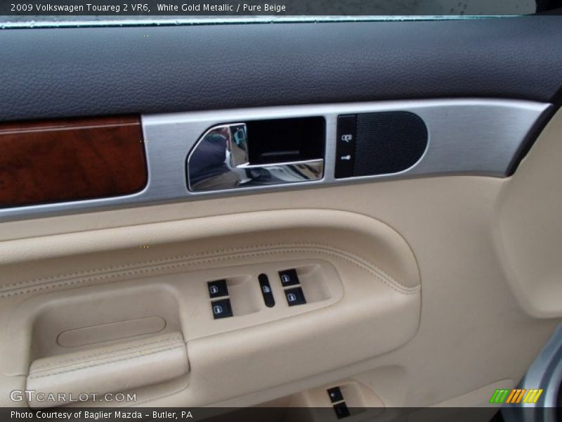White Gold Metallic / Pure Beige 2009 Volkswagen Touareg 2 VR6