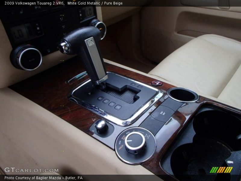 White Gold Metallic / Pure Beige 2009 Volkswagen Touareg 2 VR6