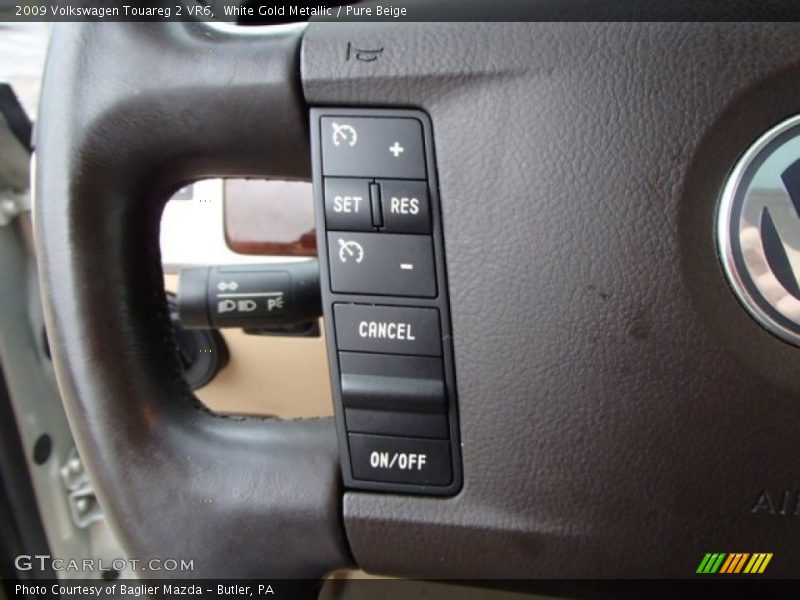 White Gold Metallic / Pure Beige 2009 Volkswagen Touareg 2 VR6