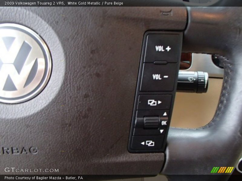 White Gold Metallic / Pure Beige 2009 Volkswagen Touareg 2 VR6