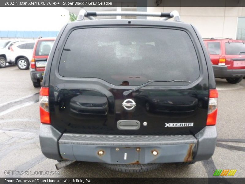 Super Black / Gray Celadon 2002 Nissan Xterra XE V6 4x4