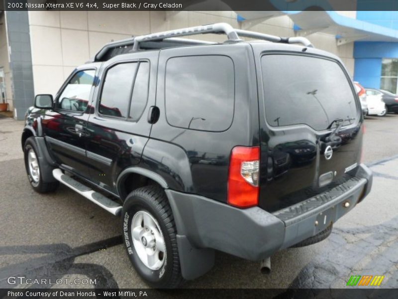 Super Black / Gray Celadon 2002 Nissan Xterra XE V6 4x4
