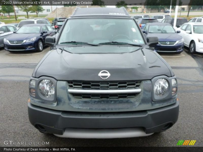 Super Black / Gray Celadon 2002 Nissan Xterra XE V6 4x4