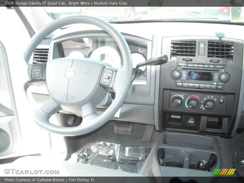 Bright White / Medium Slate Gray 2005 Dodge Dakota ST Quad Cab